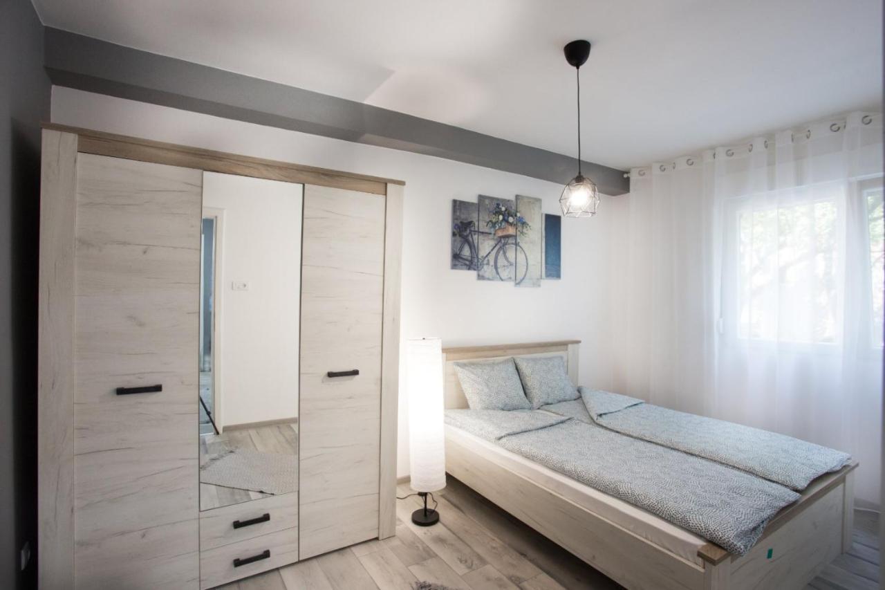Apartman Petres Sombor Exterior foto