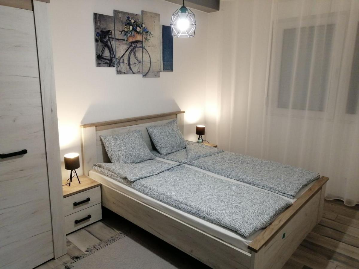 Apartman Petres Sombor Exterior foto